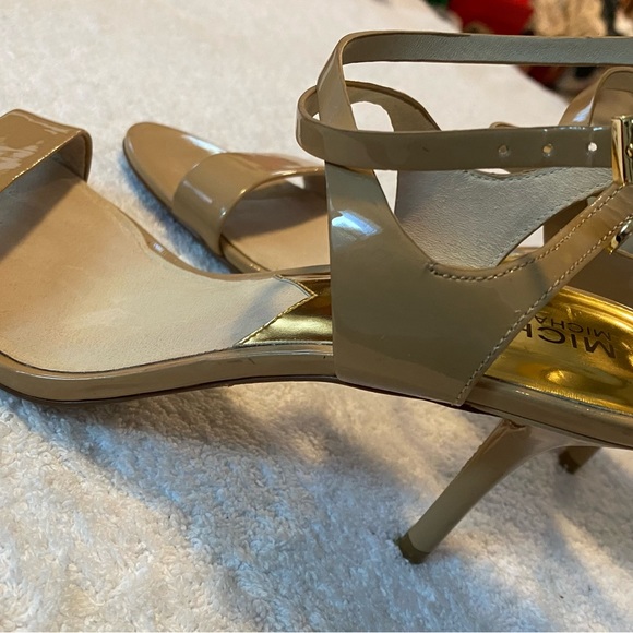 Almost Brand New High Quality Heels By MICHAEL KORS - Heel Height 3” - box 31 - Picture 4 of 8